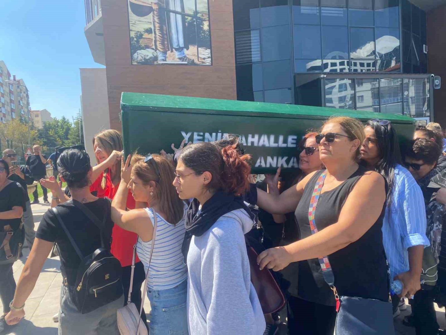 ankarada-katledilen-kadini-kocasi-tutmus-kayinpederi-kesmis