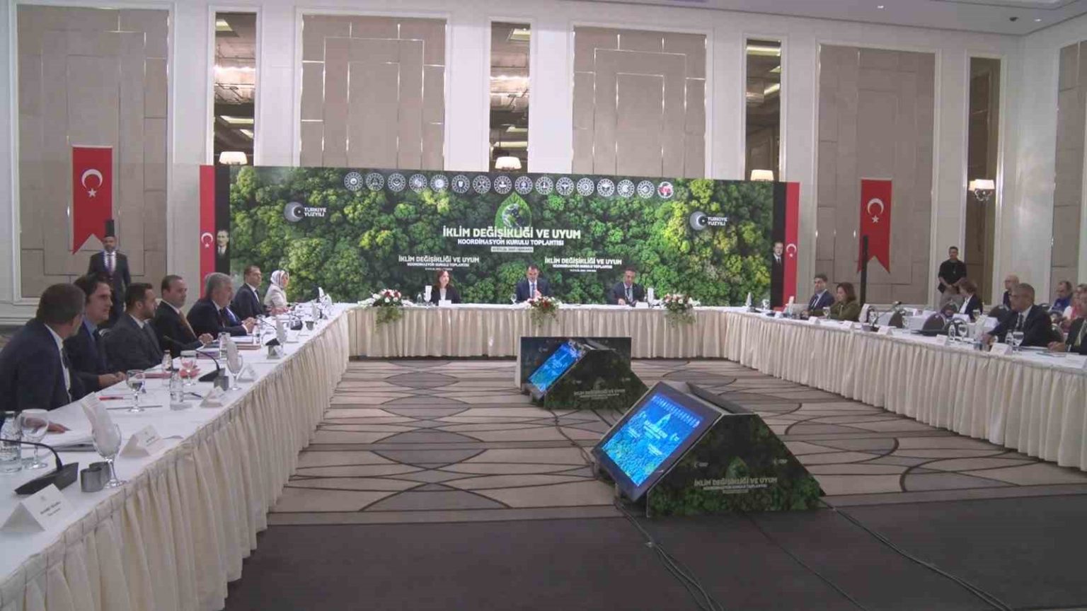 bakan-kurum-iklim-kanunuyla-ulkemizin-iklim-degisikligiyle-mucadelesini-yepyeni-bir-safhaya-tasidik