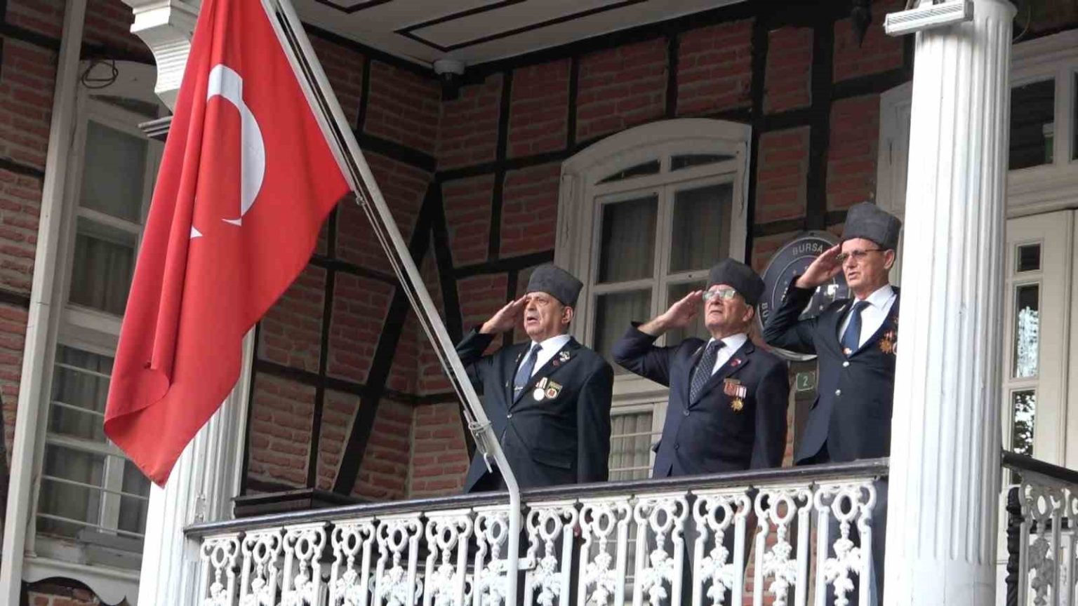 bursada-kurtulusun-103-yili-coskusu