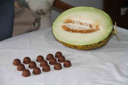 cankirinin-meshur-kavunu-cikolatayla-birlesti-vatandaslar-hayran-kaldi