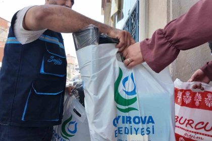 cayirovada-ihtiyac-sahibi-ogrencilere-kirtasiye-destegi