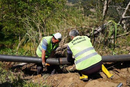 erdemli-belediyesinden-ureticilere-32-bin-metre-sulama-borusu-destegi