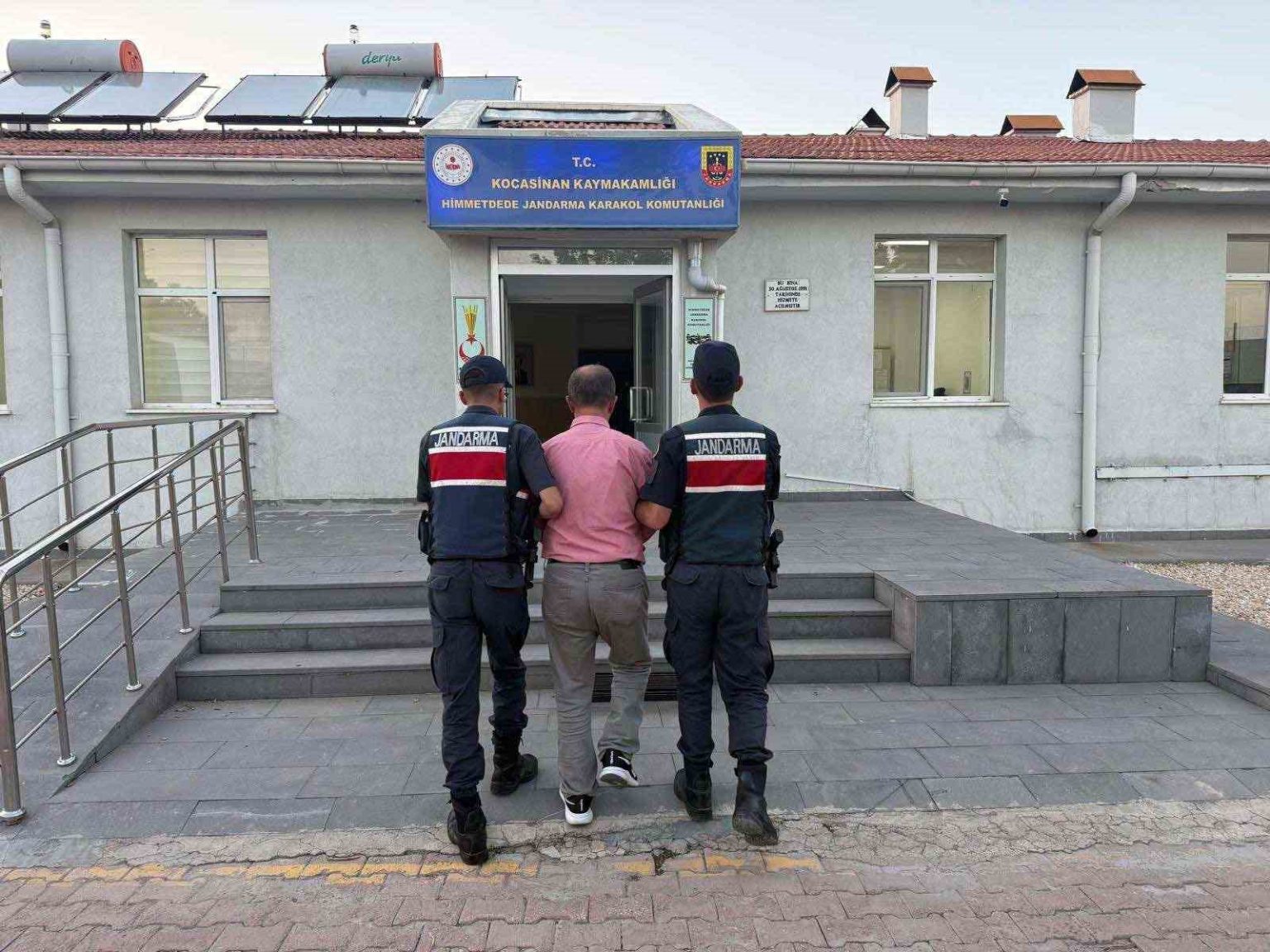 feto-uyesi-ihrac-polis-yakalandi