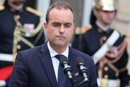 fransada-basbakan-olarak-atanan-lecornu-bayroudan-gorevi-devraldi