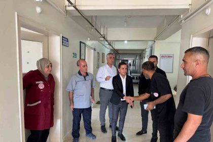 hak-is-diyarbakir-il-baskani-ve-oz-saglik-is-sube-baskani-akuzum-uyeleriyle-bir-araya-geldi