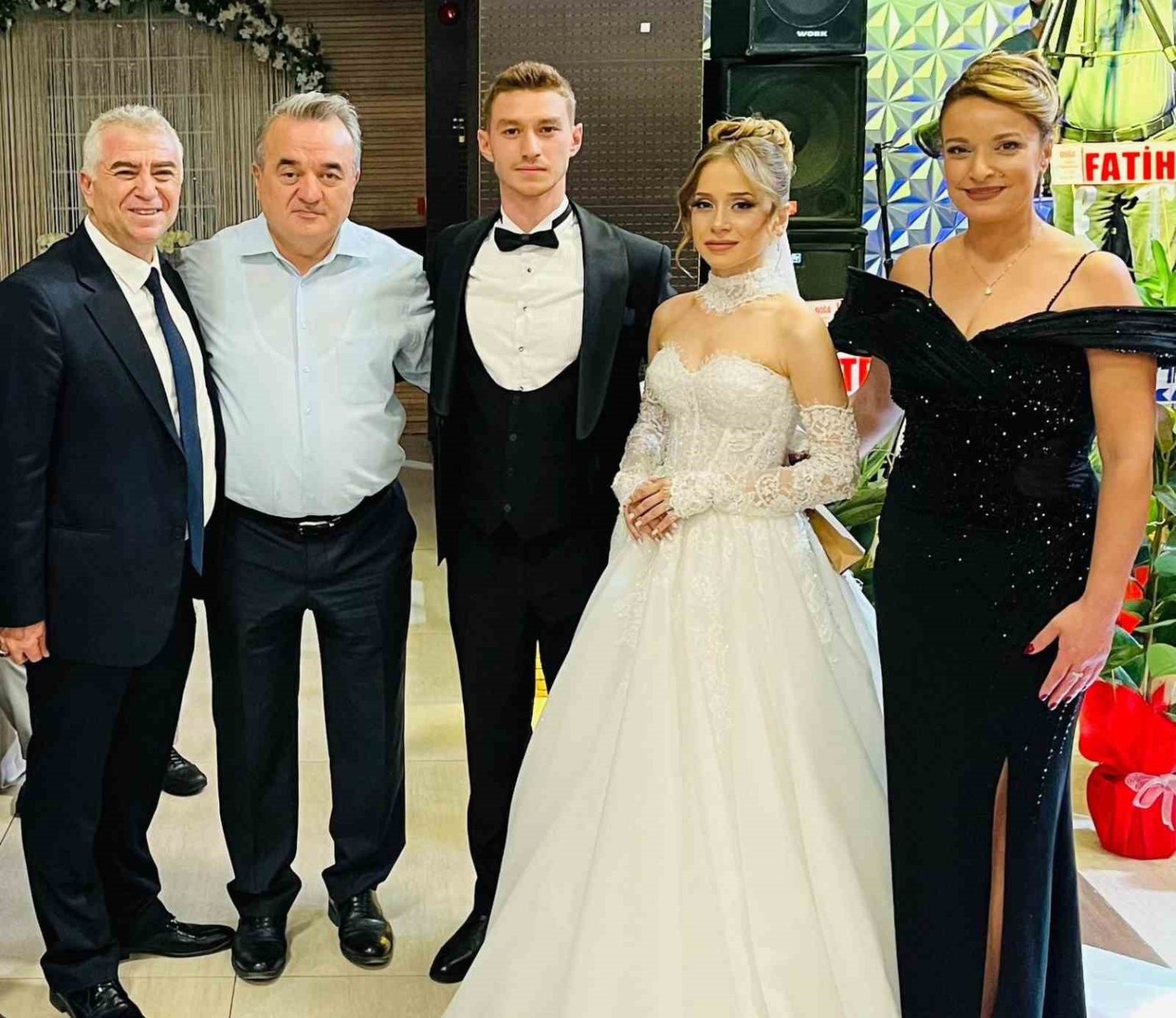 kaymakam-ozturk-genc-ciftlerin-mutluluguna-ortak-oldu