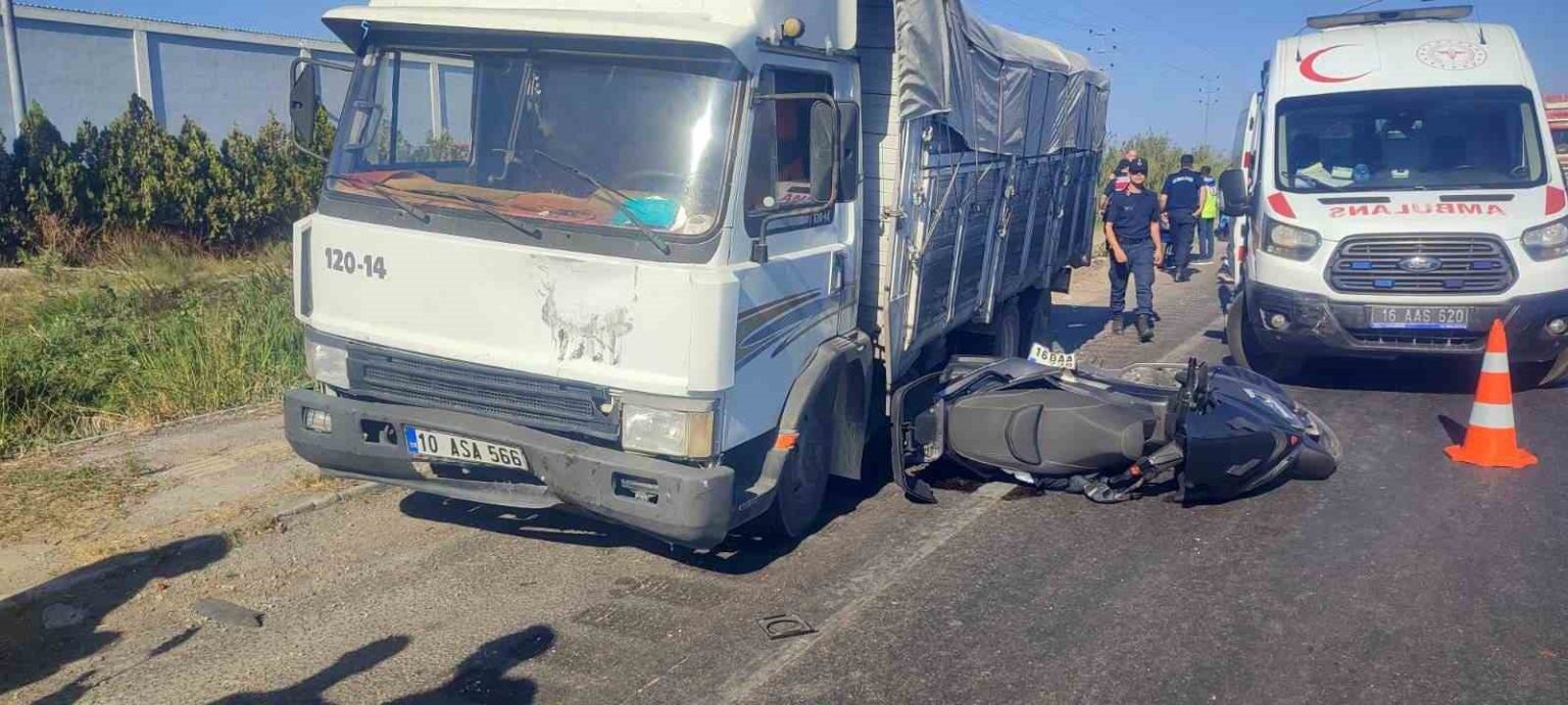 kirmizi-isikta-feci-kaza-1-olu-1-yarali