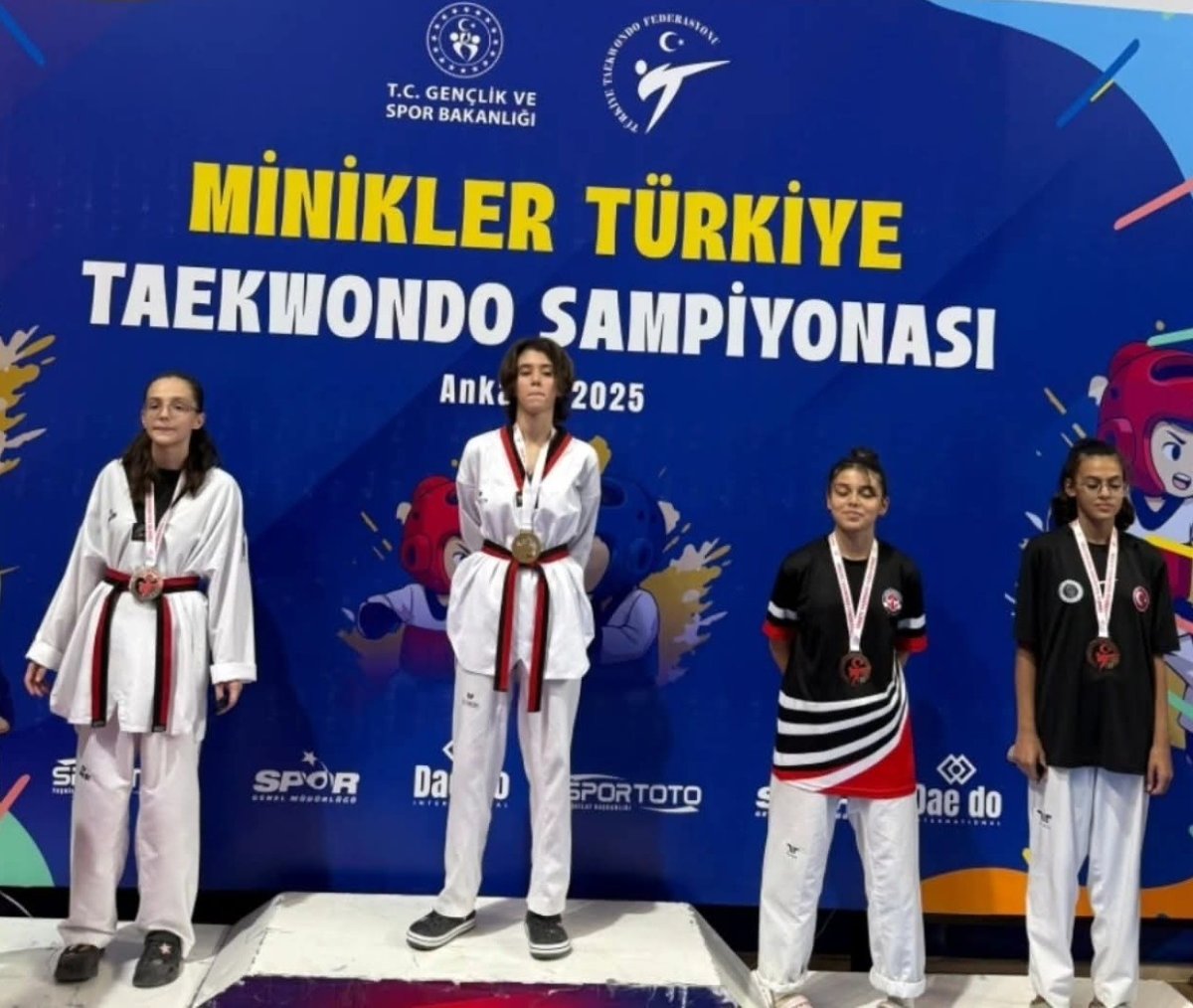 koycegizli-koparan-taekwondoda-turkiye-sampiyonu-oldu