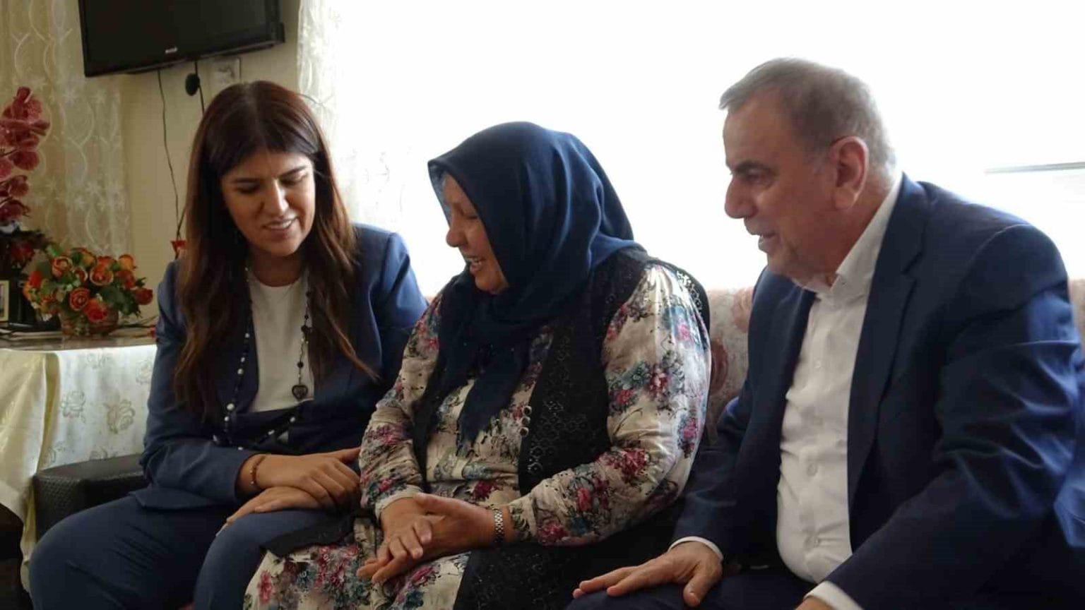 milletvekili-ayaydin-15-temmuz-sehidi-velit-bektasin-ailesi-ile-bir-araya-geldi