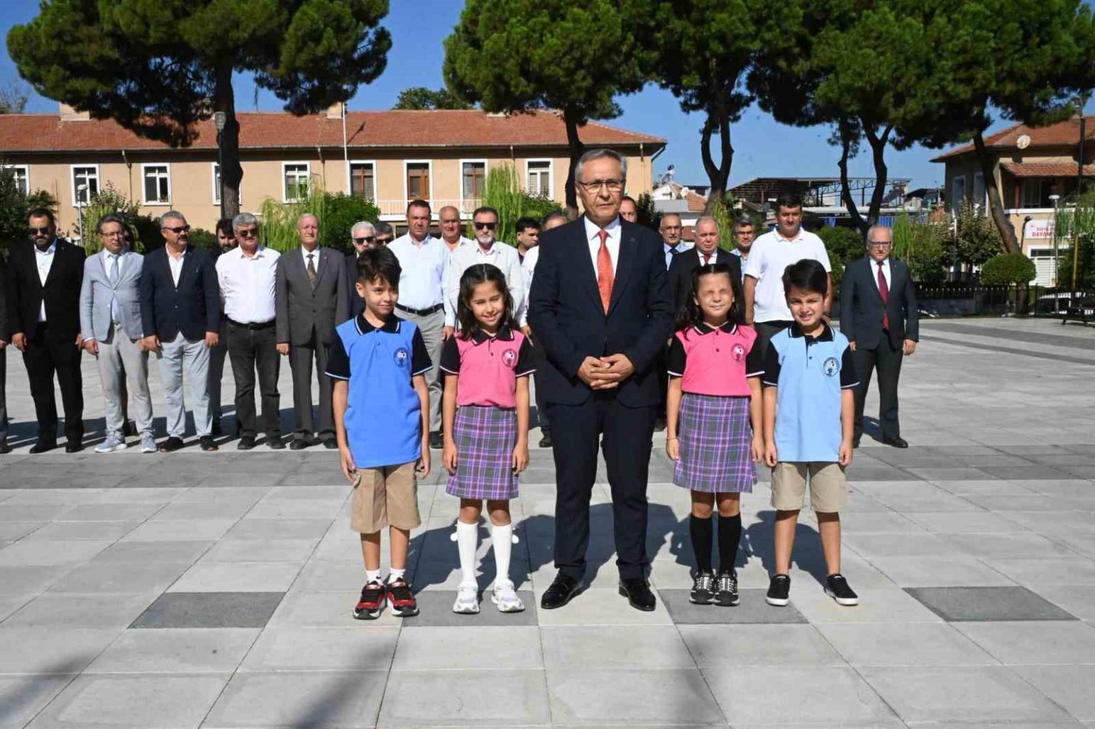 salihlide-ilkogretim-haftasi-kutlandi