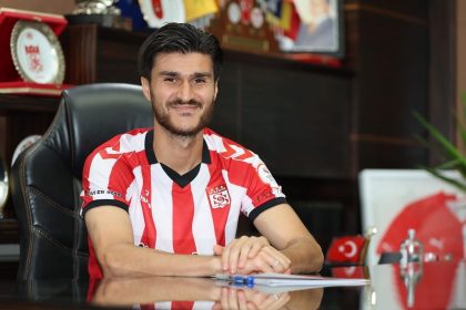 sivasspor-yusuf-cihat-celiki-kadrosuna-katti