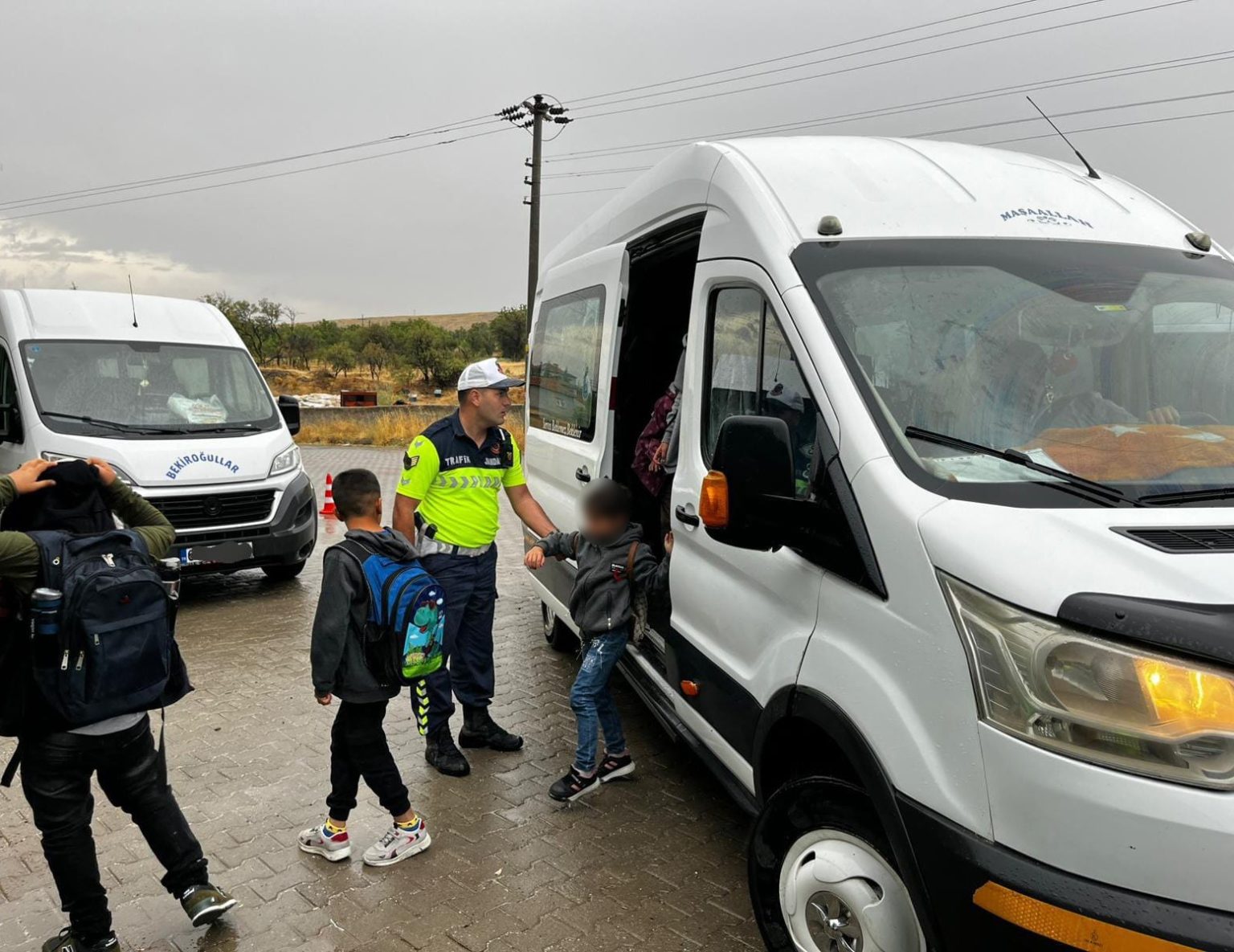 trafik-jandarmasi-okul-servisi-denetimine-basladi