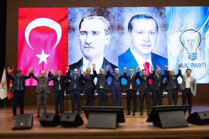 2-belediye-baskani-ak-partiye-katildi