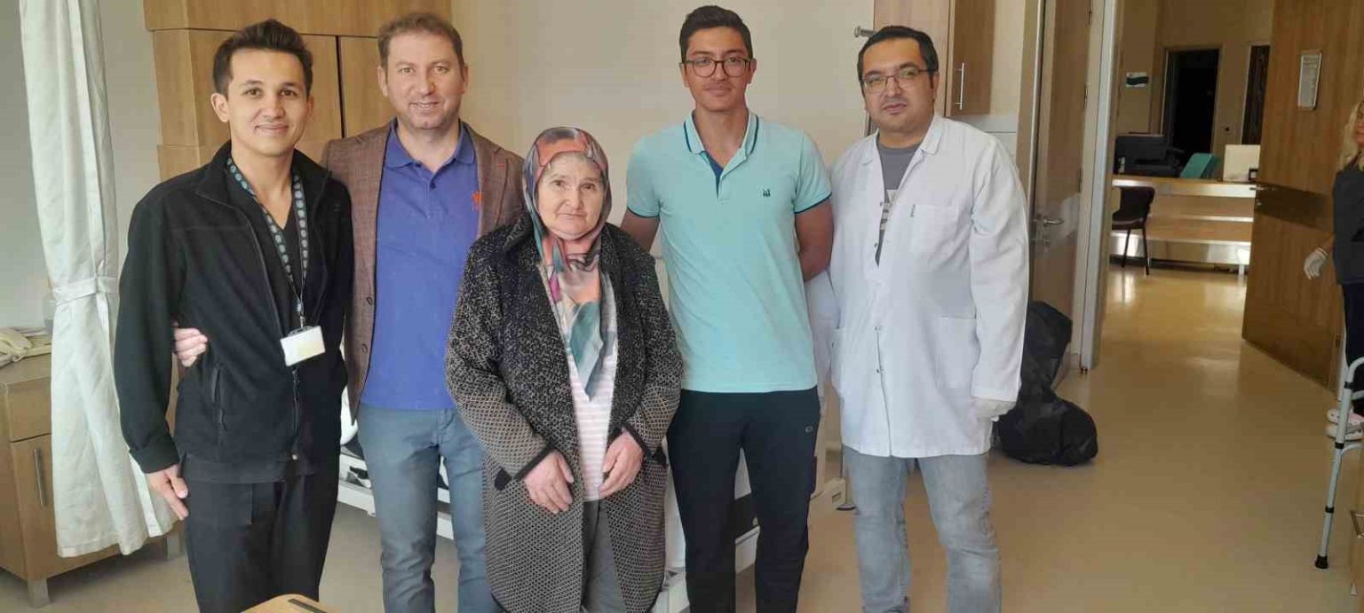 7-yildir-yuruyemeyen-hasta-9-gunde-sagligina-kavustu