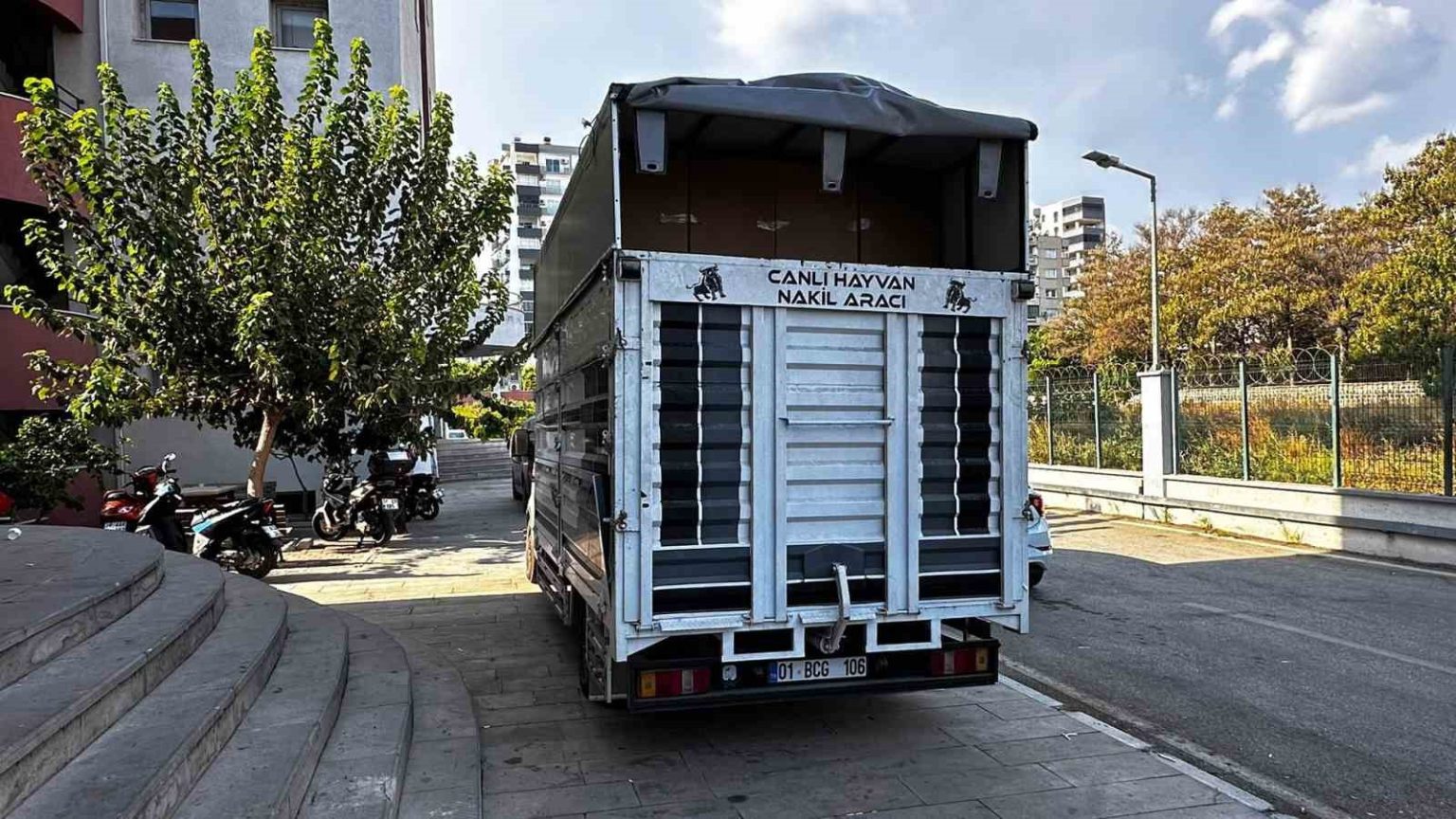 adanada-30-milyonluk-kacak-doldurulmus-sigara-ele-gecirildi