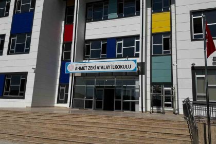 alaplida-ogrenciler-okul-yolunun-tamamlanmasini-bekliyor