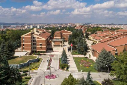 anadolu-universitesi-yunus-emre-kampusunde-cevre-duzenlemesi
