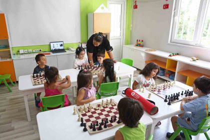 antalya-buyuksehir-belediyesi-kreslerinde-yeni-egitim-yili-heyecani