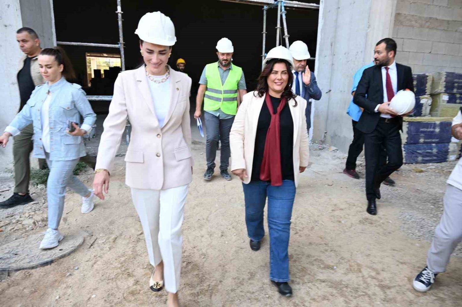 aydinda-kapali-spor-salonu-insaati-hizla-suruyor