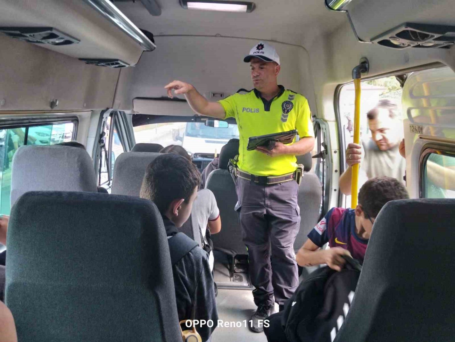 bafrada-okul-servis-araclarina-siki-denetim