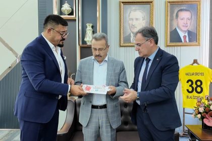 baskan-erkandan-hagiad-ile-egitime-destek-seferberligi