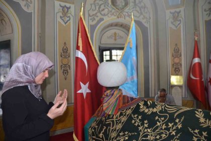 bu-ilcenin-nufusu-bir-gunde-yuzde-2500-artiyor