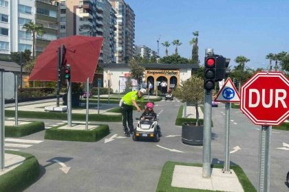 cocuklara-trafikte-guvenli-yarinlar-egitimi