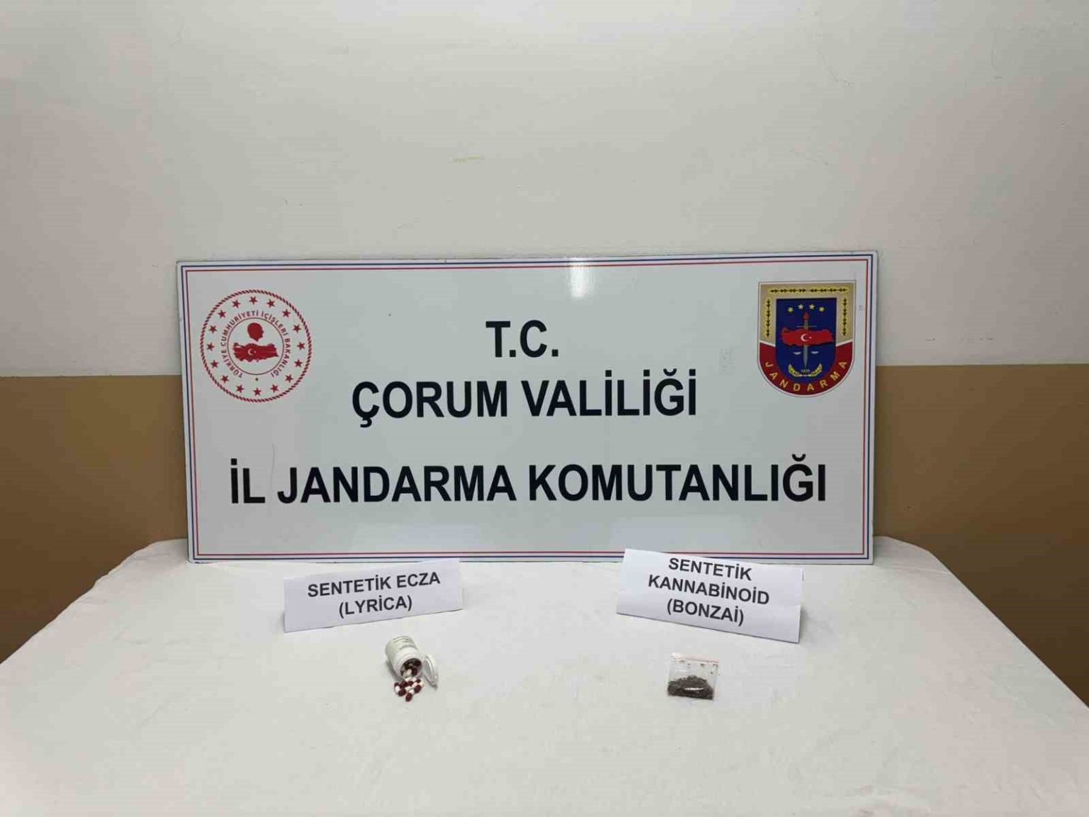 corumda-uyusturucuyla-yakalanan-2-supheli-gozaltina-alindi