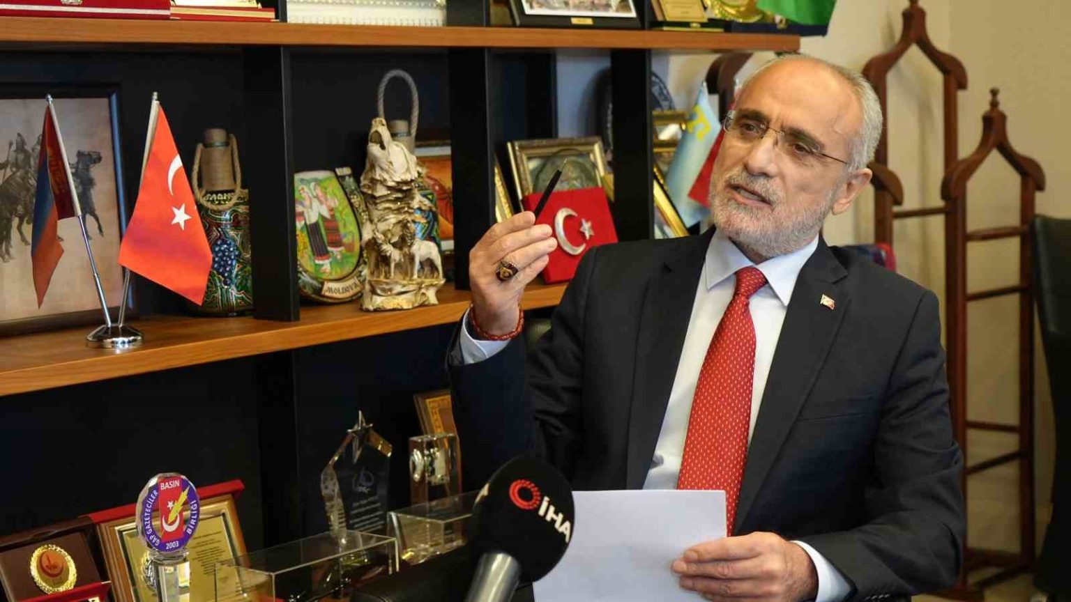 cumhurbaskani-basdanismani-topcu-muhsin-yazicioglu-26-gun-cirilciplak-iskenceye-maruz-kaldi