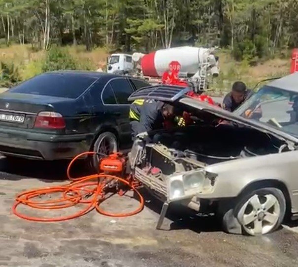 dalamanda-trafik-kazasi-1-olu-3-yarali