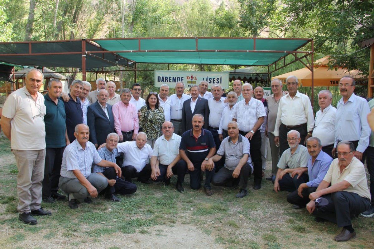 darende-lisesi-mezunlari-47-yil-sonra-bulustu