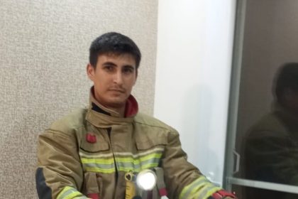 erzin-ve-iskenderunda-eve-giren-yilanlari-itfaiye-yakaladi