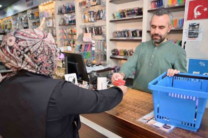 esenyurt-belediyesinden-ogrencilere-eskart-destegi