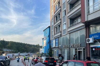 hamsu-koprusunde-toprak-kaymasi-guvenlik-onlemi-alindi-trafik-kapatildi
