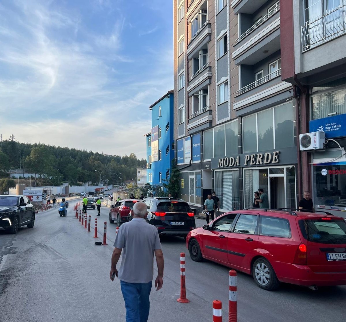 hamsu-koprusunde-toprak-kaymasi-guvenlik-onlemi-alindi-trafik-kapatildi