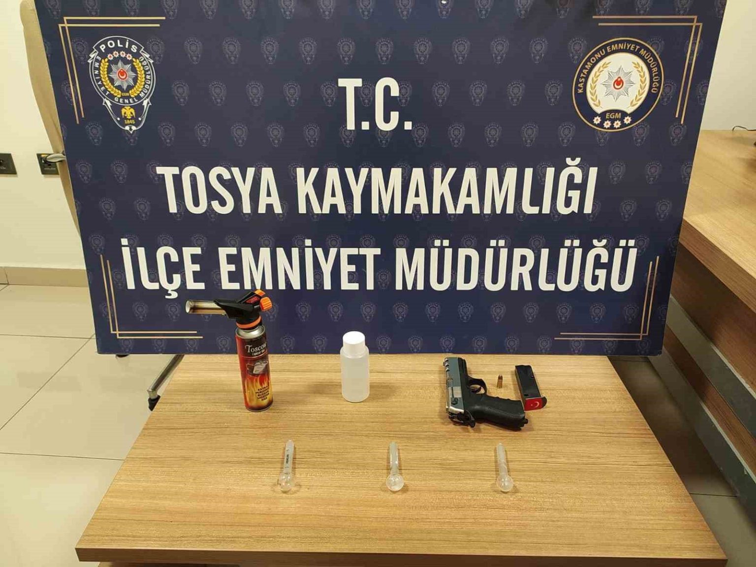 ic-camasirina-sakladigi-uyusturucuyla-yakalandi-18-yil-hapis-cezasina-carptirildi