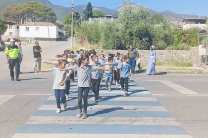 karacasuda-ogrencilere-trafik-bilinci-egitimi