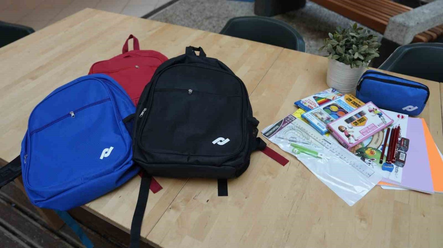 kartal-belediyesinden-ihtiyac-sahibi-ogrencilere-kirtasiye-destegi