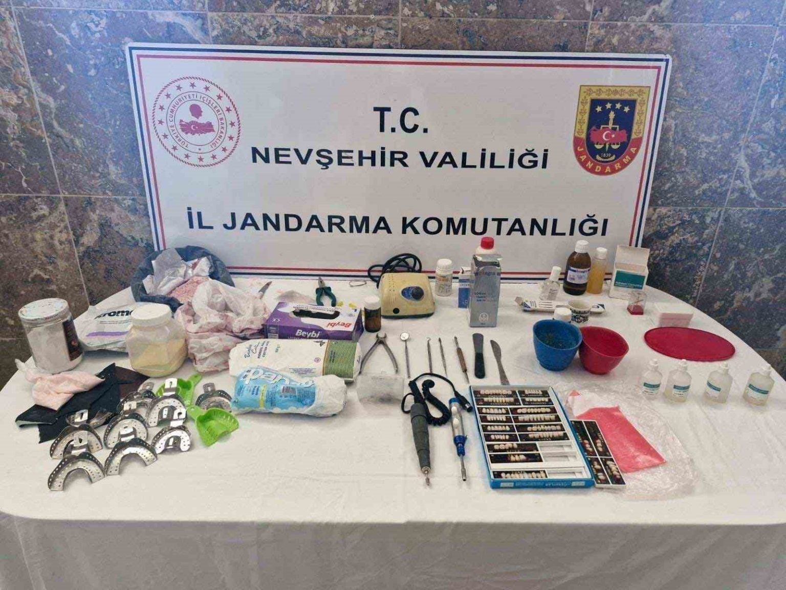 seyyar-disciyi-kullandigi-malzemeler-ele-verdi