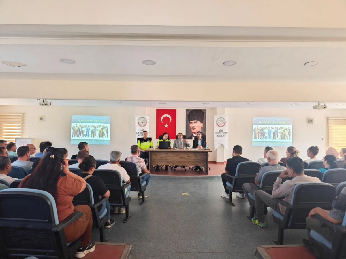 sokede-servis-soforleri-egitime-alindi