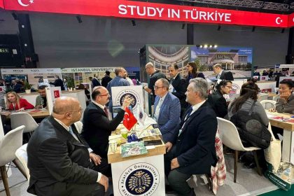 ataturk-universitesi-avrupanin-en-buyuk-egitim-fuarlarindan-eaie-2025te-yer-aldi