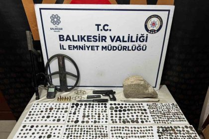 bandirmada-tarihi-eser-ve-silah-operasyonu