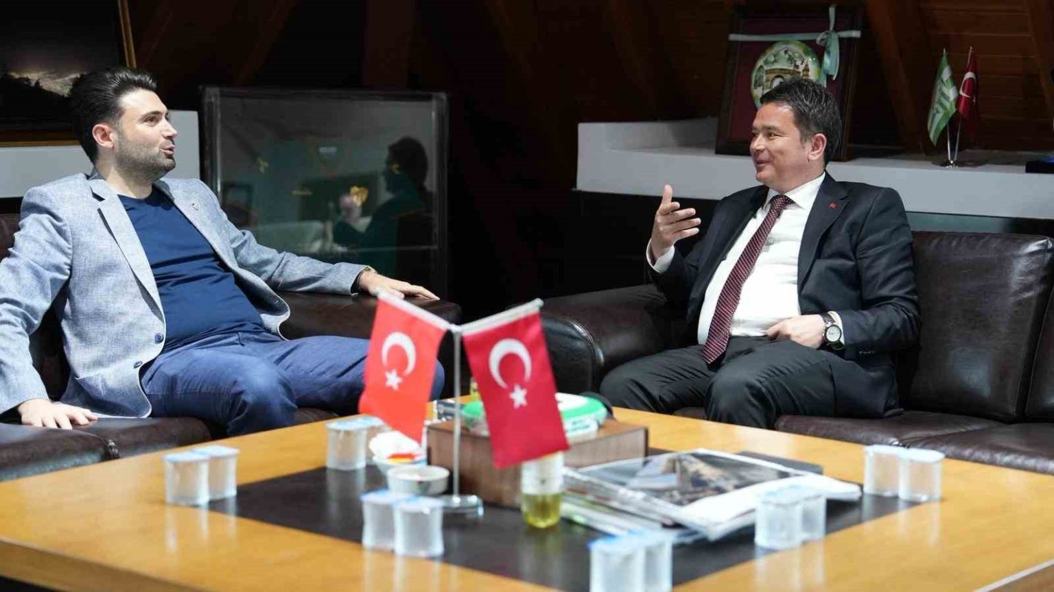 baskan-erkan-aydindan-bursaspora-ziyaret