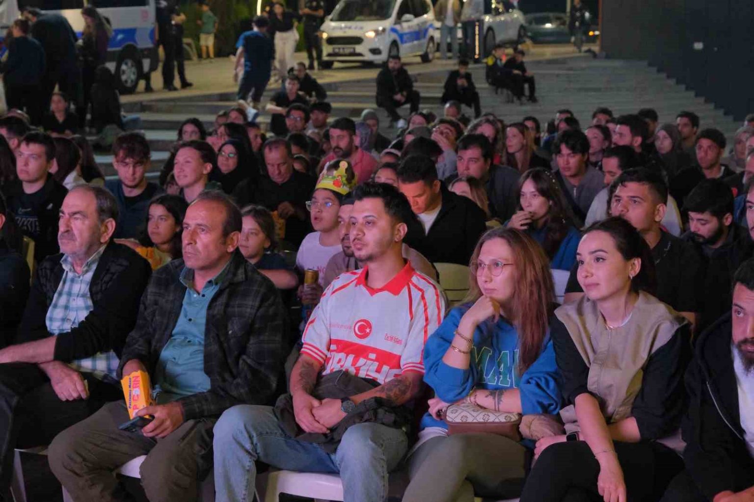 boluda-dev-ekranda-milli-heyecan