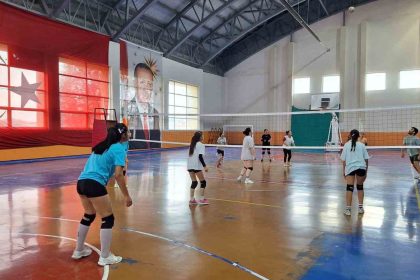 bulanikta-voleybol-antrenmanlarina-yogun-ilgi