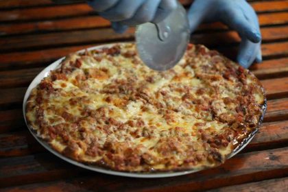 bursanin-degirmen-pidesi-italyanin-en-meshur-pizzalarina-rakip-oldu