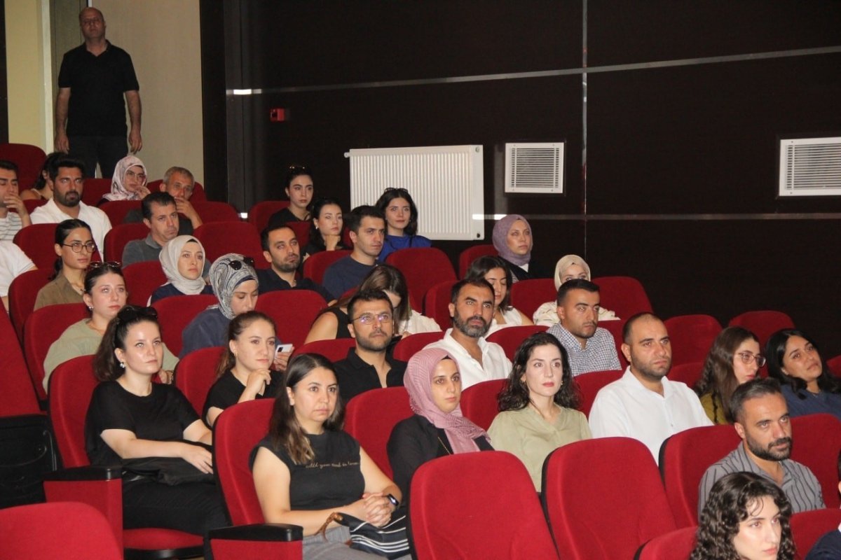 cizrede-rehber-ogretmenler-ile-sene-basi-toplantisi-yapildi