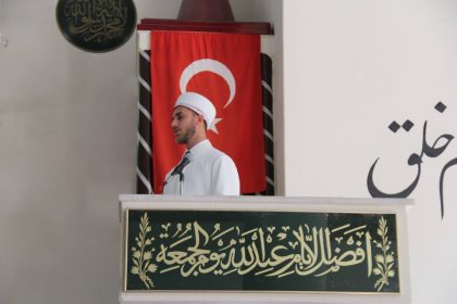 diyanetten-medeni-birliktelik-adi-altinda-nikahsiz-yasayanlara-uyari-haramdir