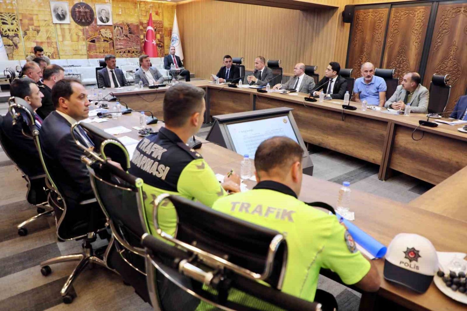 erzincanda-trafik-toplantisi-yapildi