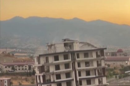 hasarli-bina-yikildi